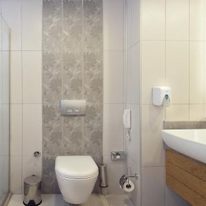 Familien-Zimmer mit zwei Einzelbetten